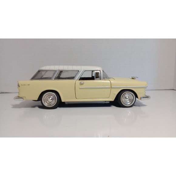 CHEVROLET Bel Air Nomad - 1955 - lightyellow - MotorMax 1:24 - Picture 4 of 9